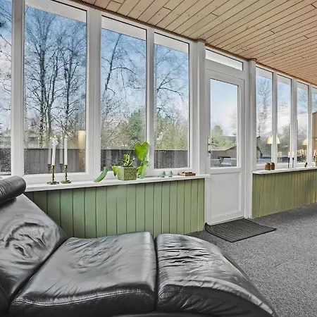 Two-bedroom Holiday In *