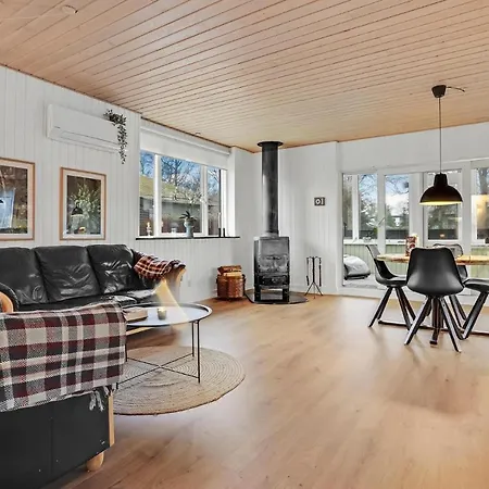 Two-bedroom Holiday In Vakantiehuis