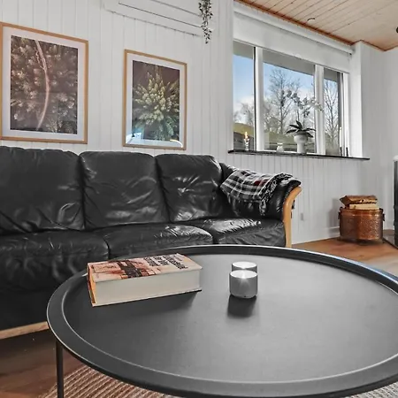 Two-bedroom Holiday In Vakantiehuis Aabenraa
